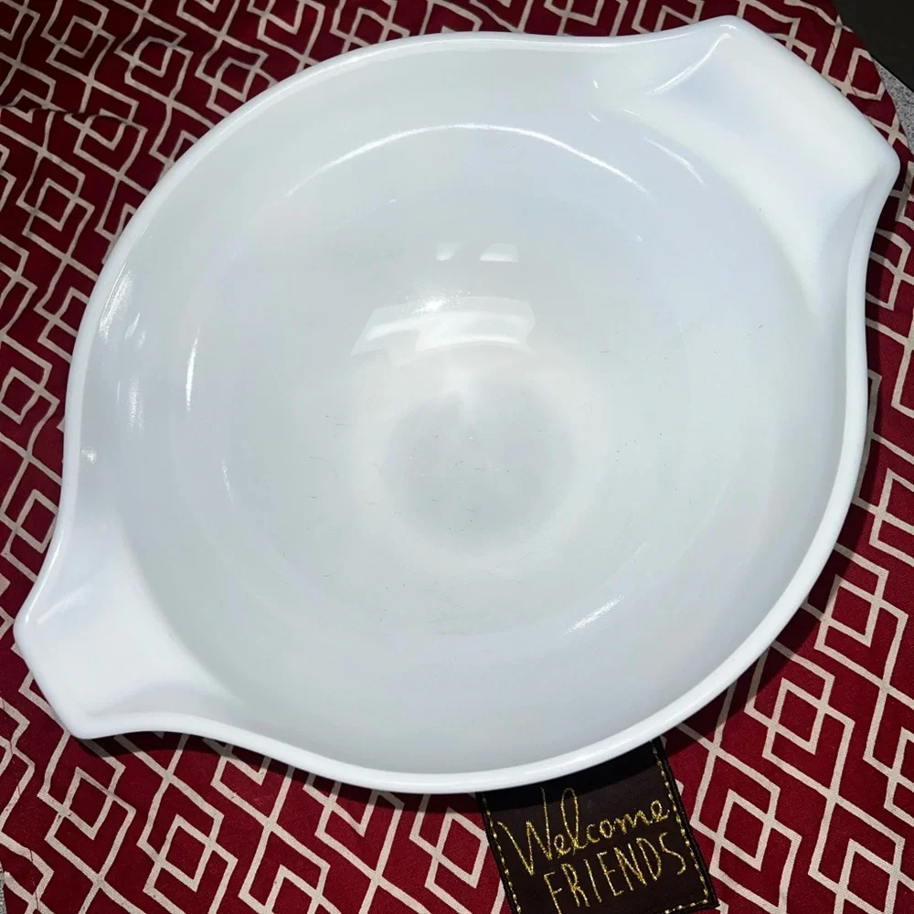 Cinderella PYREX 4 Qt Town & Country Cross Stitch Vintage Mixing Bowl Like New!
